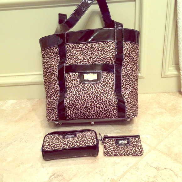 Leopard purse. Extremely Motivated seller