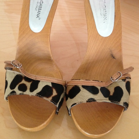 Shoes - Picture 3 of 4