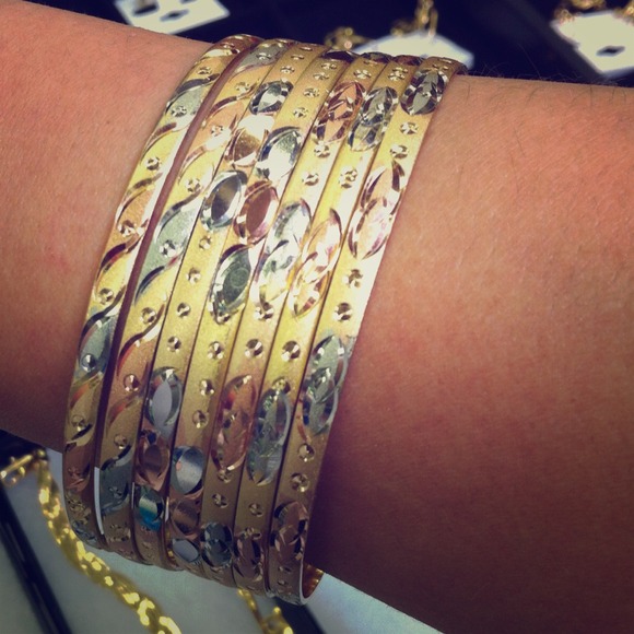 Jewelry - Set of 7 Indian Plated Bangles