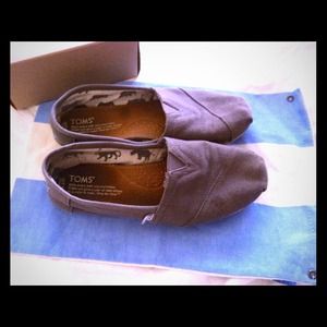 ***SOLD***TOMS