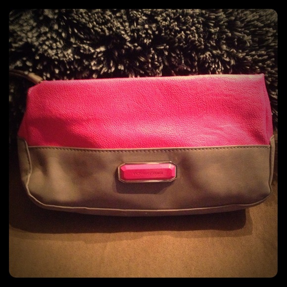 **BUNDLED** Victoria Secret heavenly small clutch