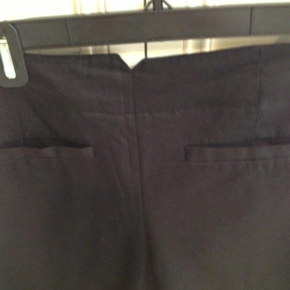 Shorts - Picture 3 of 3