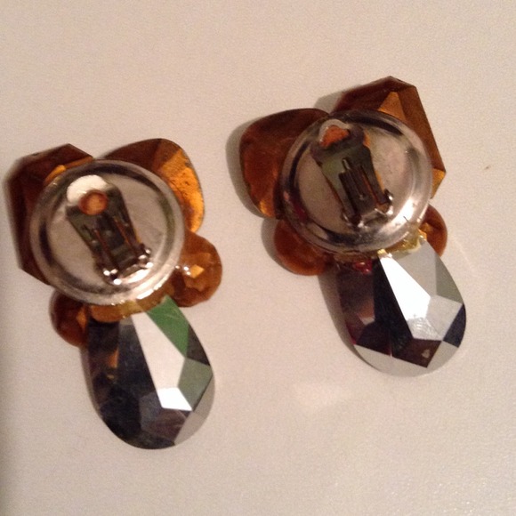 Vintage | 2" Crystal Clip Earrings - Picture 4 of 4