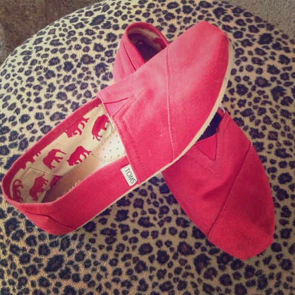 Toms shoes