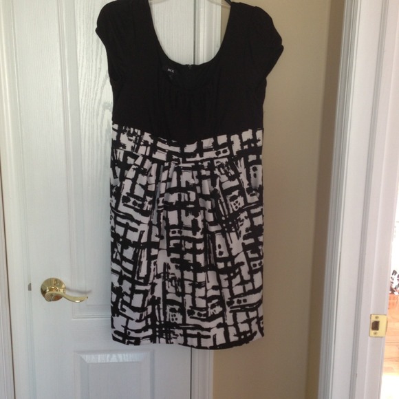 Black and white dress