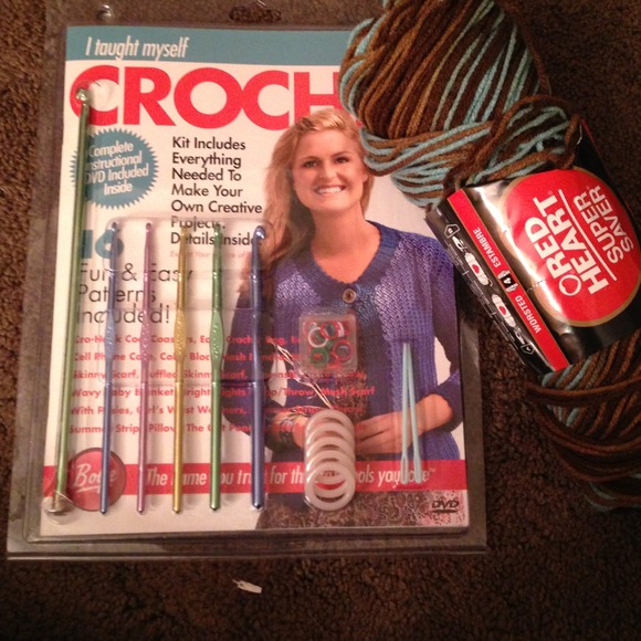 Crotchet kit and yarn - Picture 1 of 2