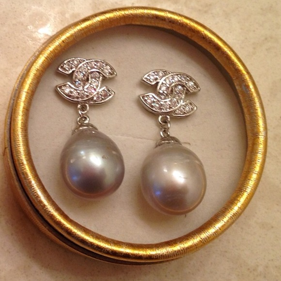 JUST REDUCED⬇ Chanel Inspired Earrings