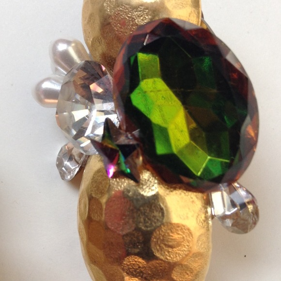 Vintage | 2 1/4" Clip Earrings - Picture 3 of 4