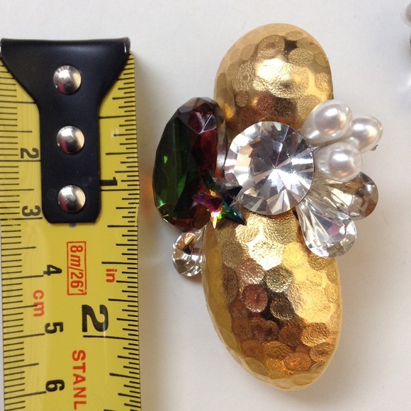 Vintage | 2 1/4" Clip Earrings - Picture 4 of 4