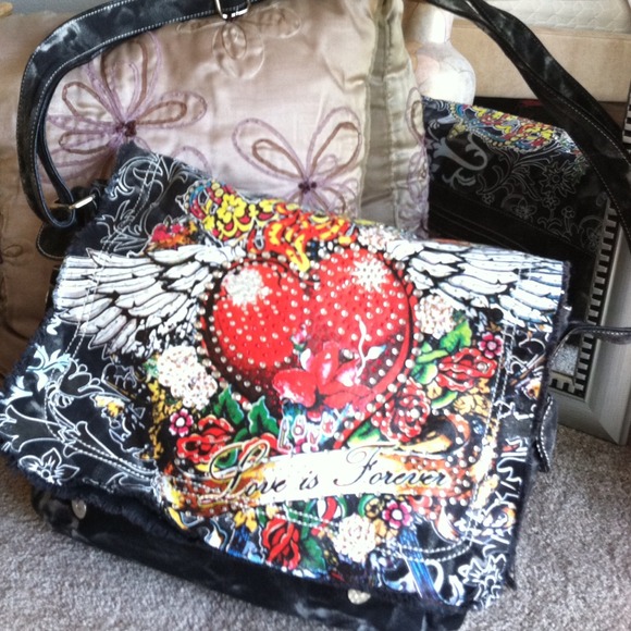 Ed Hardy style motif crossover bag