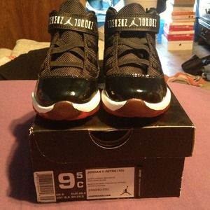 🚫❗SOLD❗🚫Air Jordan 11 bred 9.5 toddlers