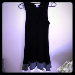 Sleeveless ruffle dress