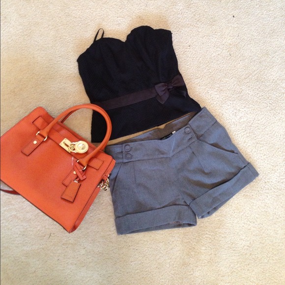 *** SOLD*** Cute gray short