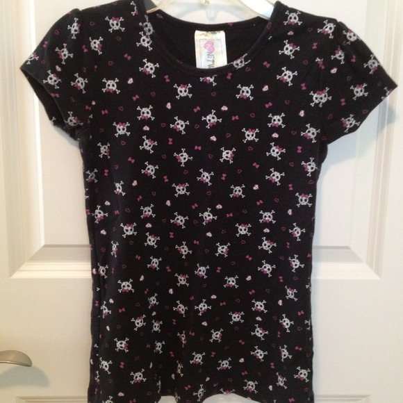 ❌SOLD❌Skull with bows  t shirt Size girls Large