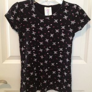 ❌SOLD❌Skull with bows  t shirt Size girls Large