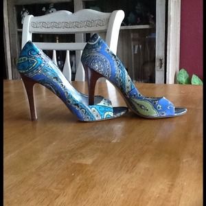 Marc Fisher fashion heels, size 10