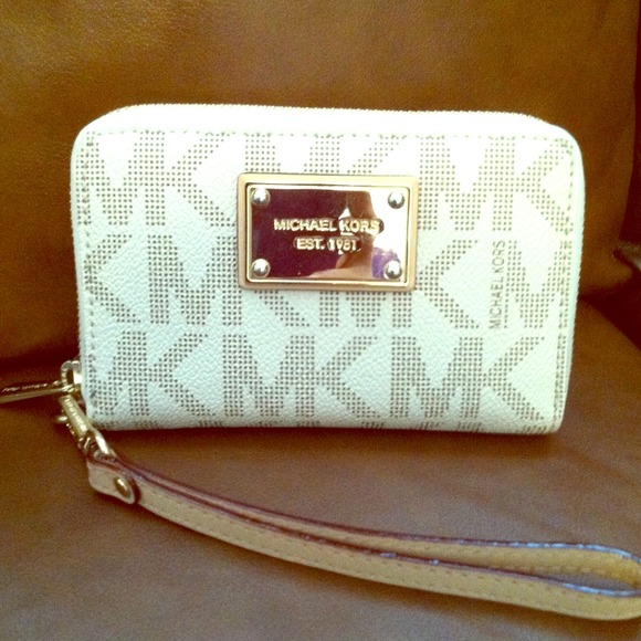 🚫SOLD🚫Michael Kors Wallet