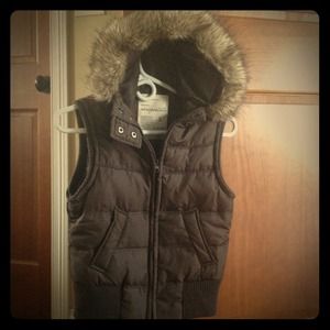 BUNDLE: 2 down vests for Seajaymoore