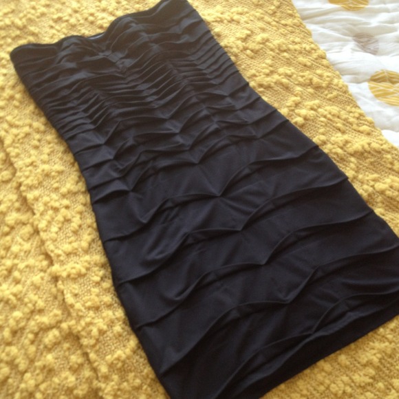 Black strapless dress - Picture 2 of 2