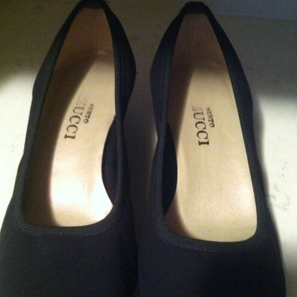 Gucci low wedge