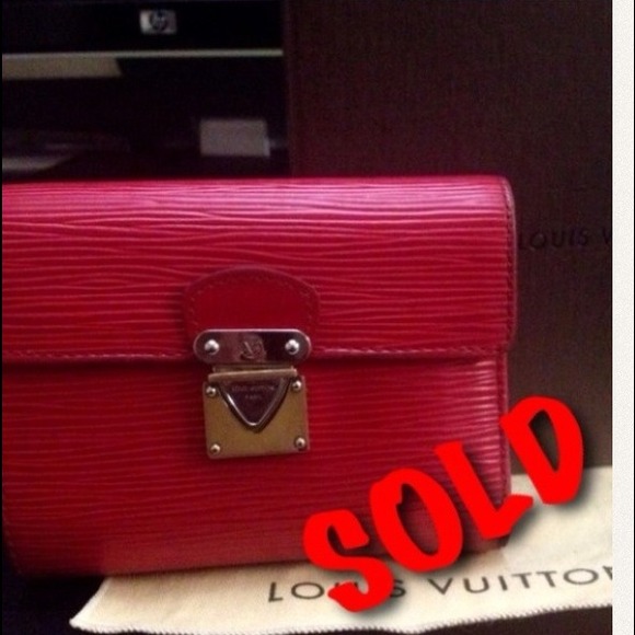 💕Just sharing💕 Authentic LV Koala Wallet