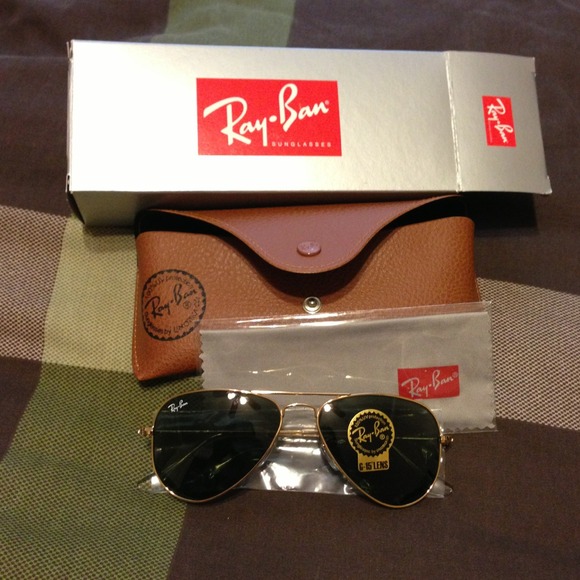 *Reserved: Shmadrienne* Rayban Aviators (52)