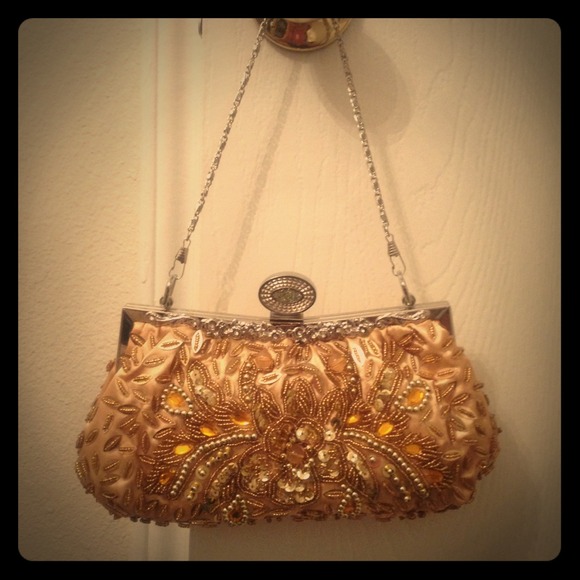 🎉Reduced Again!!! Stunning evening purse!!!❤
