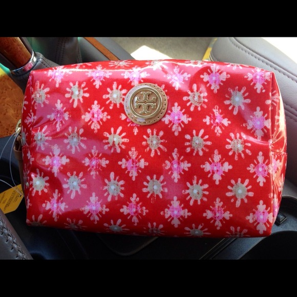 SOLD💋Authentic Tory Burch cosmetic case 💋