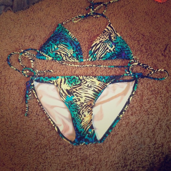 Cheetah swim suit 💕