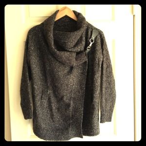 Black/grey long sleeve cardigan sweater