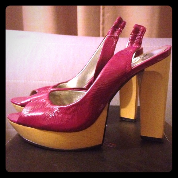 ❌REDUCED❌ Magenta sling back heels