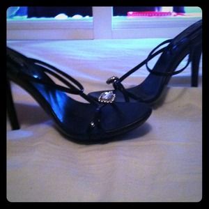 BLACK CHARLOTTE RUSSE HEELS