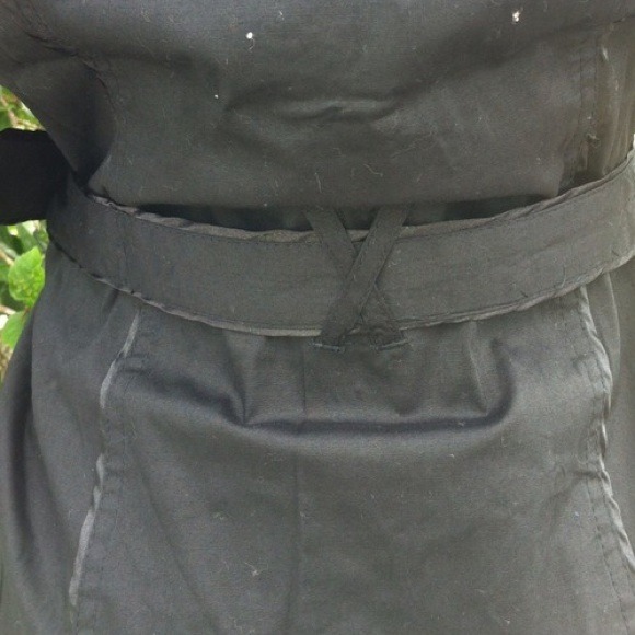 Black  top with belt - Picture 2 of 4