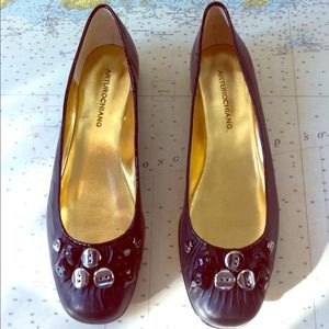 !REDUCED! Arturo Chiang Flats