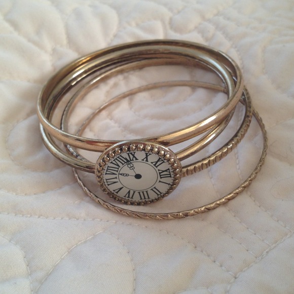Gold bangles - Picture 2 of 3