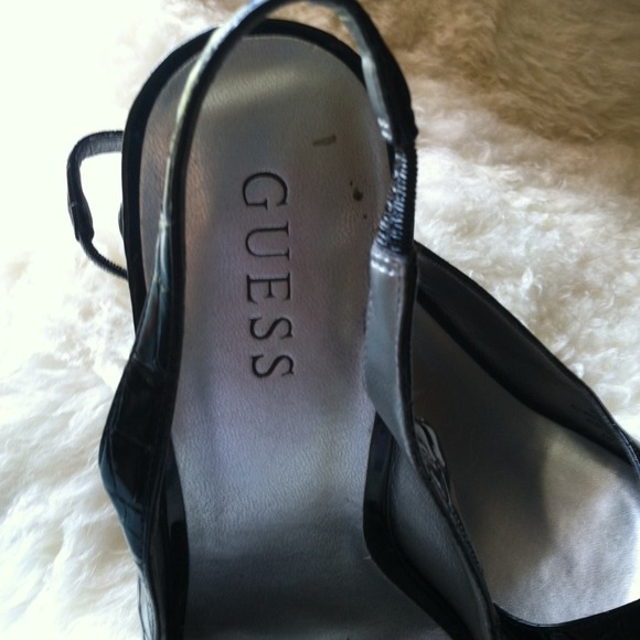 Shoes - Picture 2 of 4