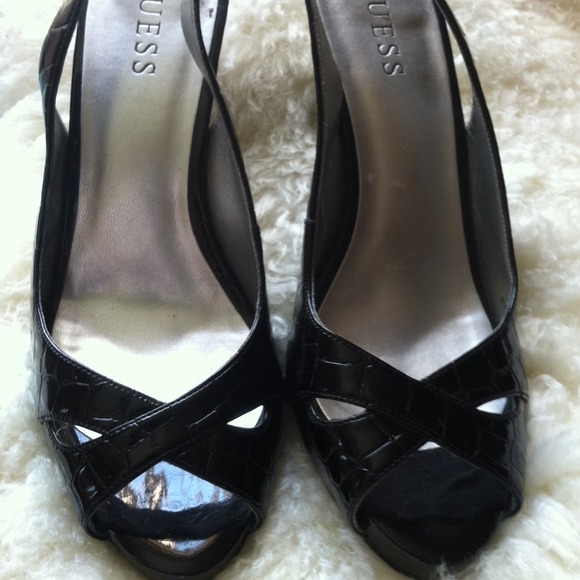 Shoes - Picture 3 of 4