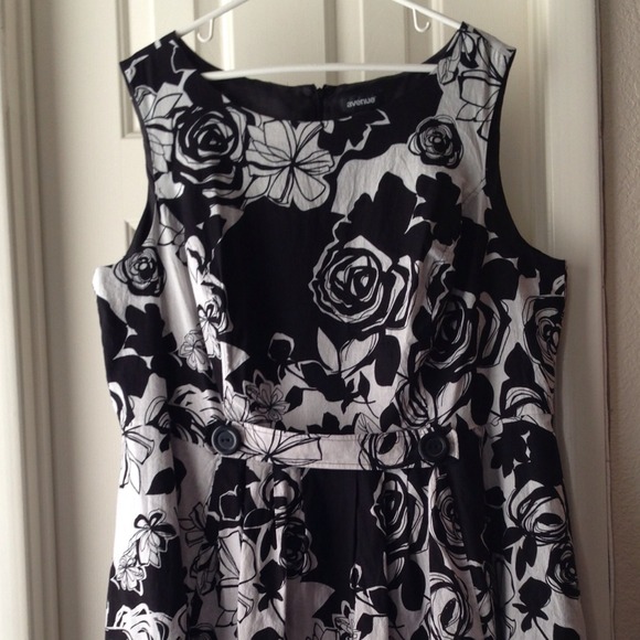 Retro Plus Size Dress - Avenue - Size 22