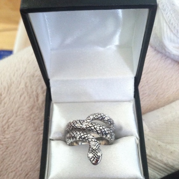 Snake ring