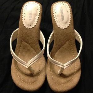 Wurl brand kitten heels