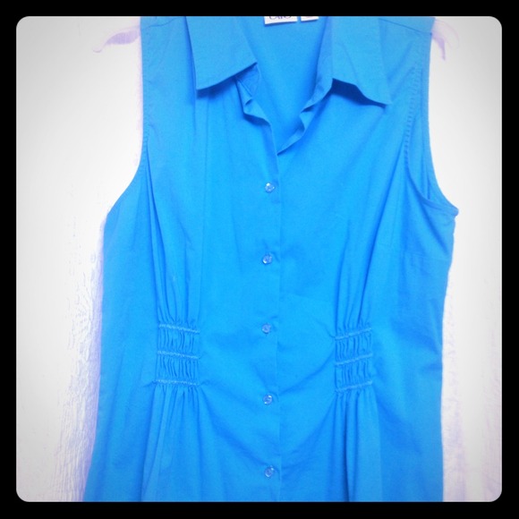 Turquoise sleeveless button down w/ slimming sides - Picture 1 of 2