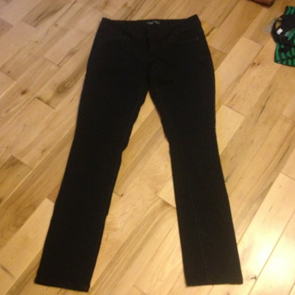 Size 5 Black Skinnies - Picture 2 of 4