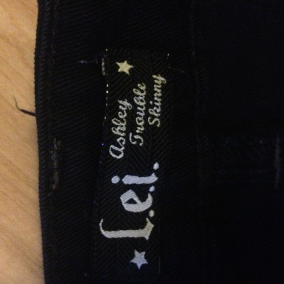 Size 5 Black Skinnies - Picture 3 of 4