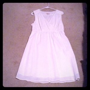 Spring/summertime white cotton dress