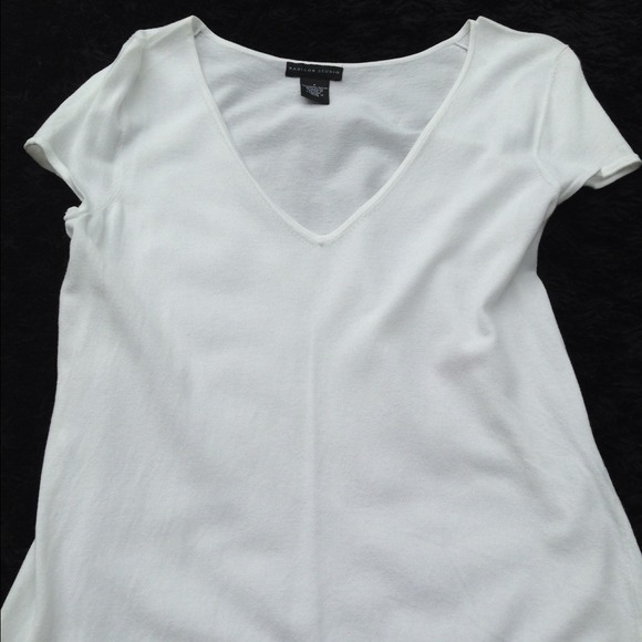 White short sleeve top