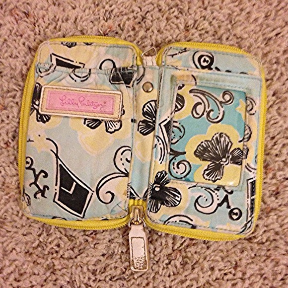 💜REDUCED! lilly pulitzer KAT key holder wallet.