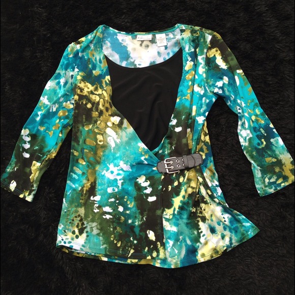 Multi-colored top. Petite Small