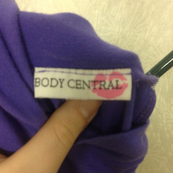 Stretchy open chest purple top - Picture 3 of 3