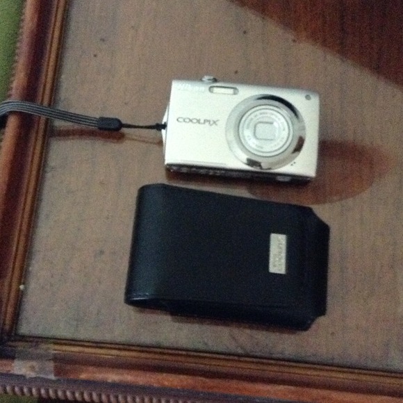 Nikon cool pix camera.Hold for osang
