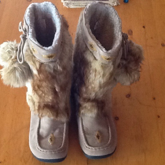 Sold!!JCP ALLGIER MOCCASIN BOOTS